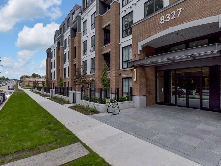 404-8327 201 Street, Langley, BC, V2Y 3P5