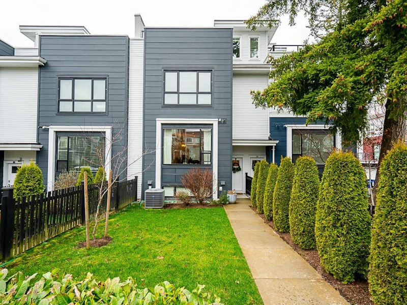 219 - 2277 Oak Meadows Drive, Surrey BC