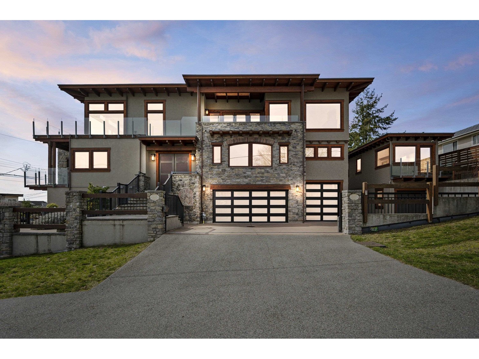 1117 Parker Street, Surrey, BC, V4B 4R8