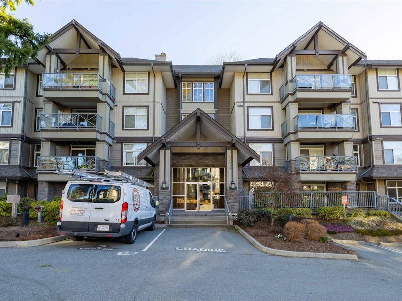 302 - 33338 E Bourquin Crescent, Abbotsford BC V2S 1Y1