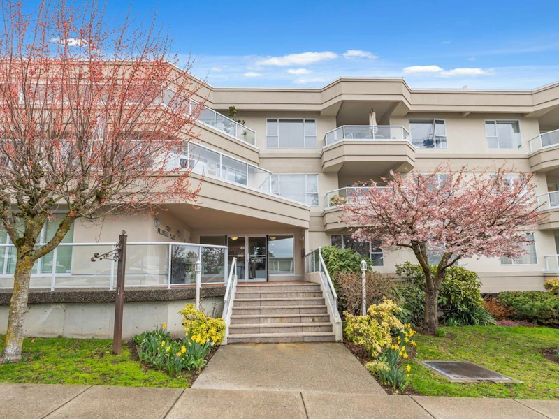 202 - 1378 George Street, Surrey BC V4B 3Z9