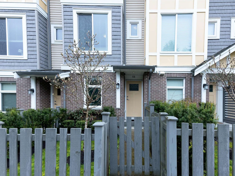 68-9718 161a Street, Surrey, BC, V4N 6S7