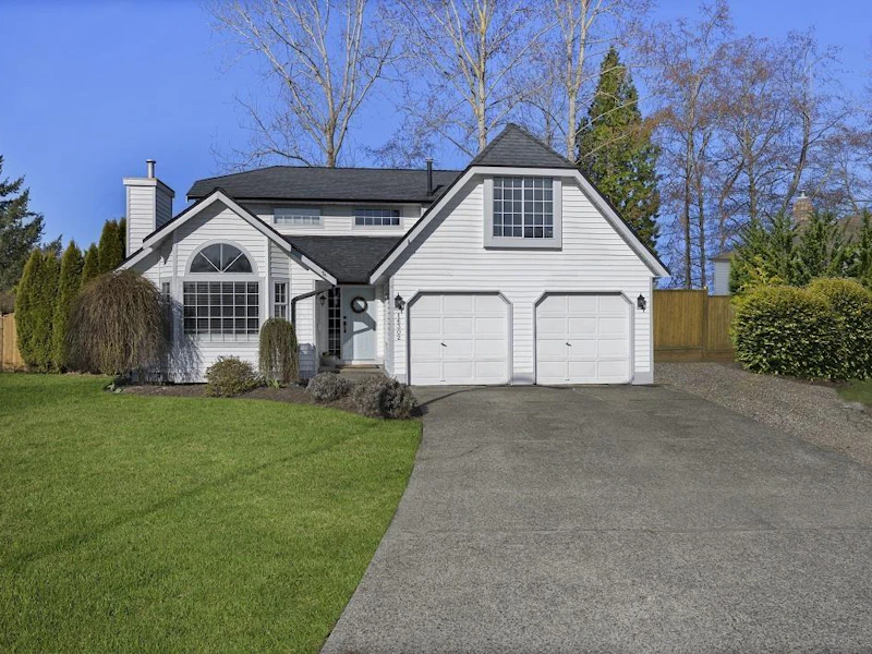16302 12a Avenue, Surrey BC V4A 8E4