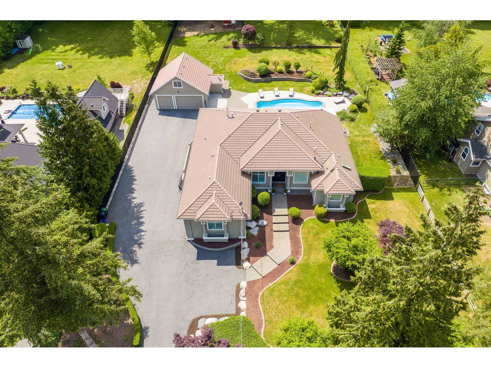 24088 61 Avenue, Langley, BC, V2Y 1M5