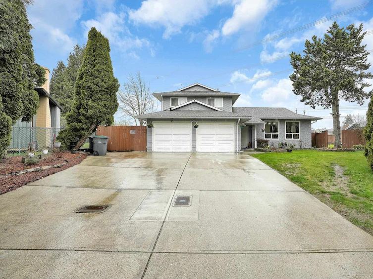 9225 136b Street, Surrey, BC, V3V 7J1