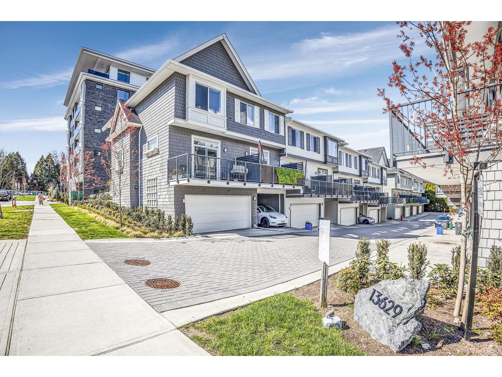 10-13629 81a Avenue, Surrey, BC, V3W 3M4