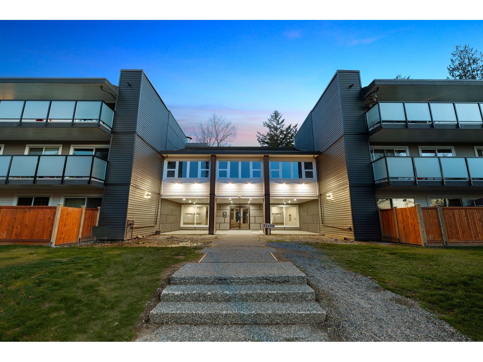212-33400 Bourquin Place, Abbotsford, BC, V2S 5G3
