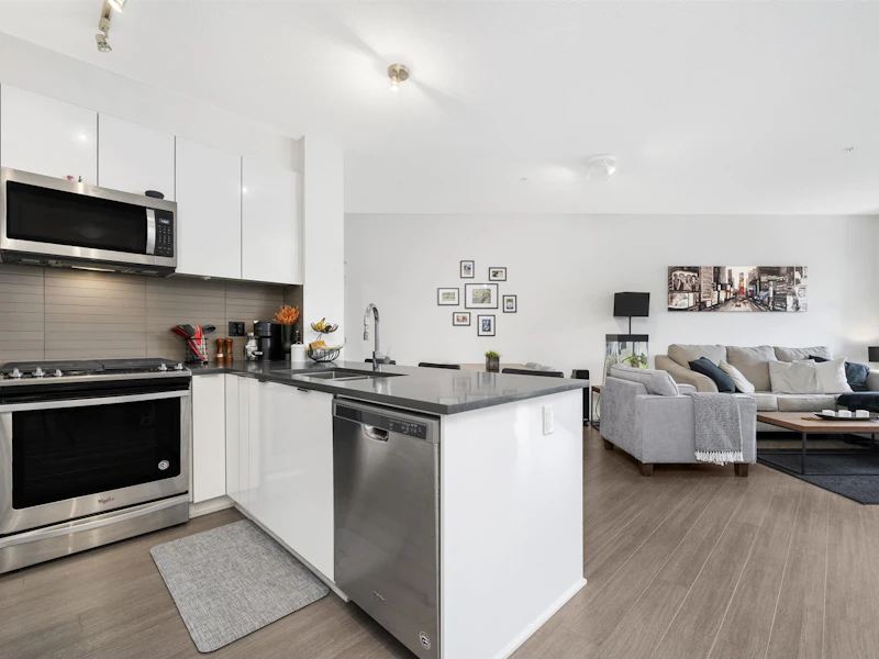 205 - 15138 34th Avenue, Surrey BC