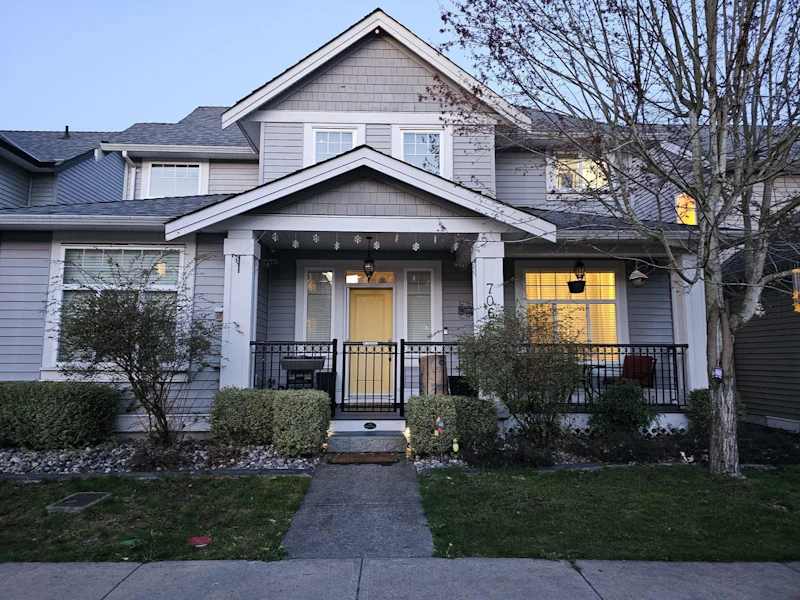 7066 195a Street, Surrey BC V4N 5Z6