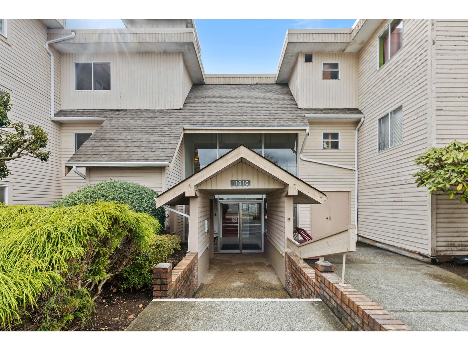 217-11816 88 Avenue, Delta, BC, V4C 3C5