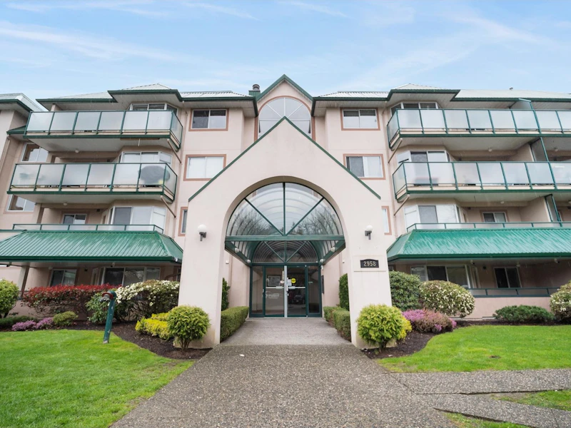401 - 2958 Trethewey Street, Abbotsford BC V2T 6P6