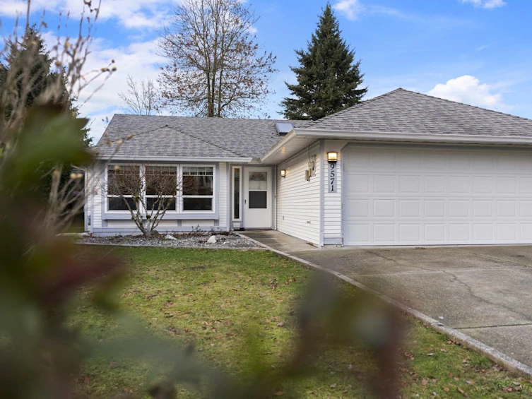 9571 215a Street, Langley, BC, V1M 2C6