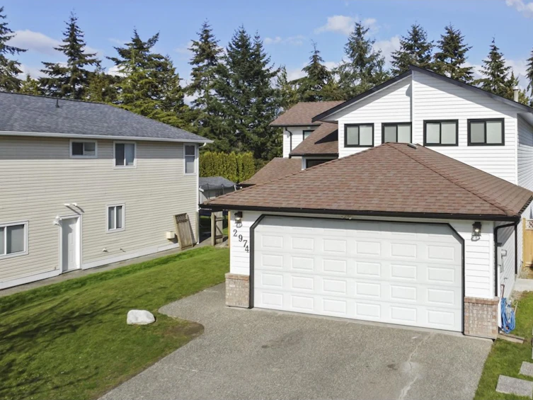 2974 152a Street, Surrey, BC, V4P 1G7