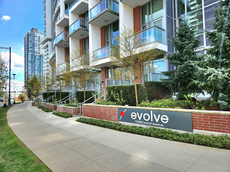 2605 - 13308 Central Avenue, Surrey BC