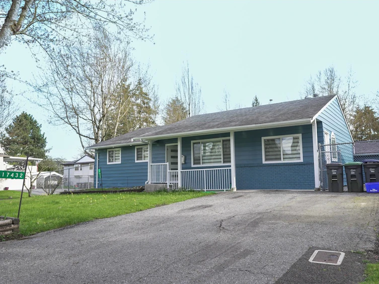 17432 63a Avenue, Surrey, BC, V3S 5J4