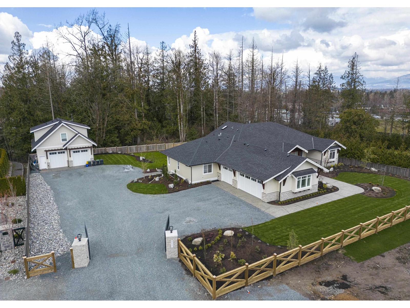 8657 217a Street, Langley, BC, V1M 3S7