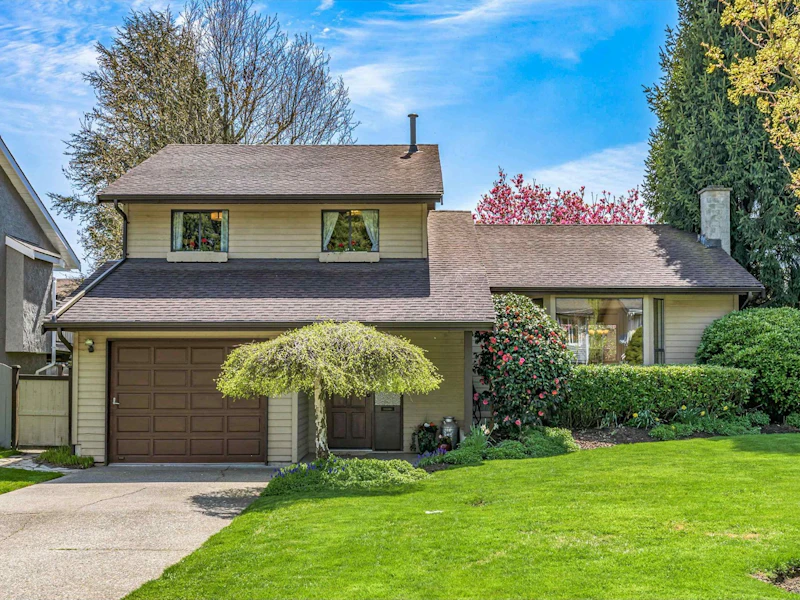 13222 66b Avenue, Surrey BC V3W 8P3