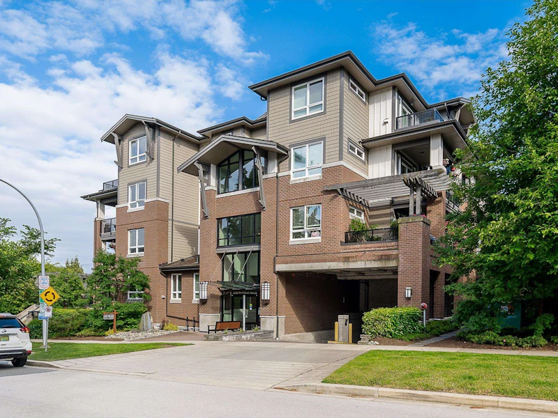 202 - 15188 29a Avenue, Surrey BC V4P 1H1