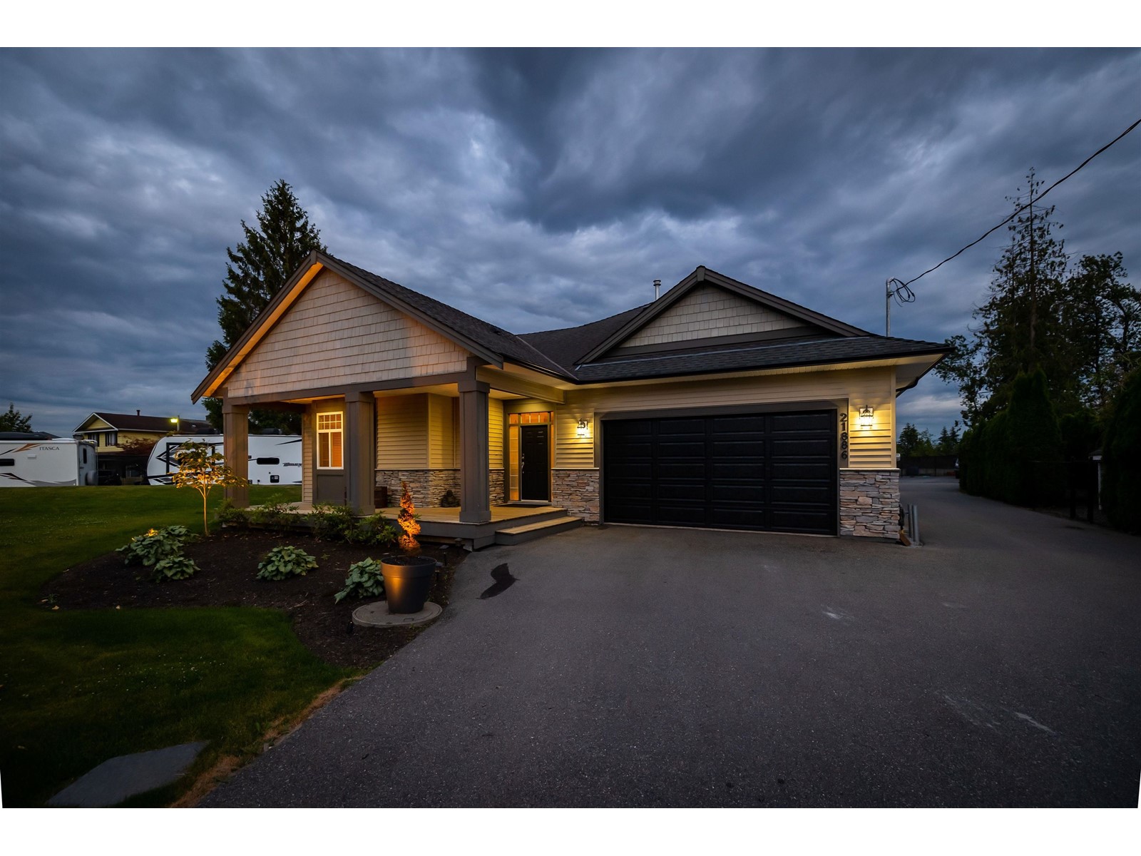 21886 64 Avenue, Langley, BC, V2Y 2N7