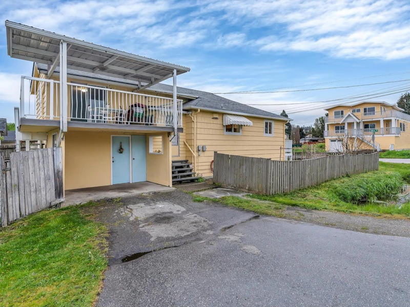 12685 114a Avenue, Surrey BC V3V 3P3