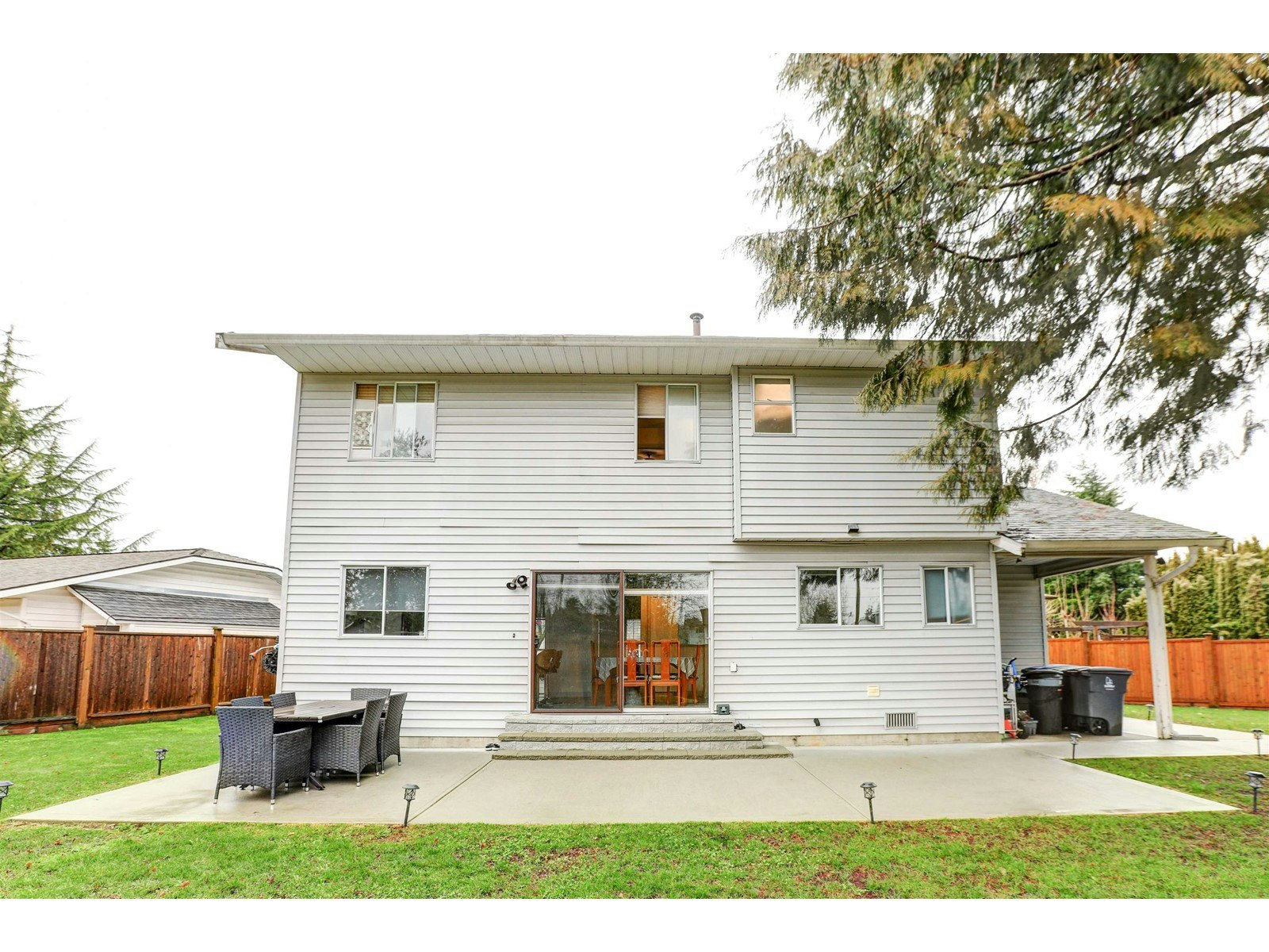 9550 153a Street, Surrey, BC, V3R 8J6