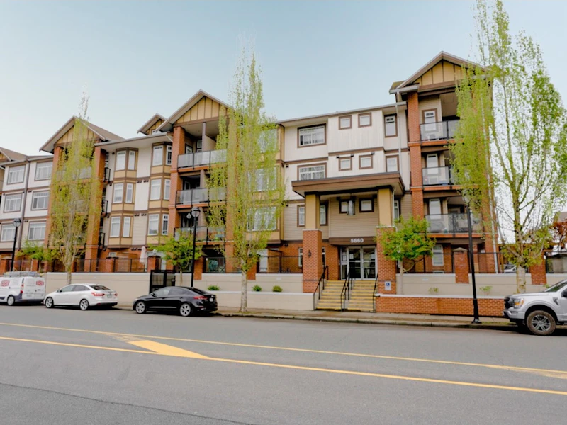 453 - 5660 201a Street, Langley BC V3A 0B4