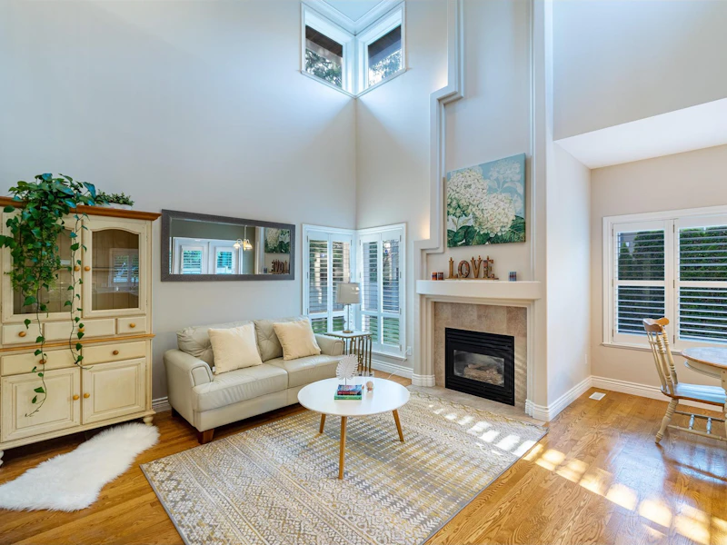 14345 17b Avenue, Surrey BC V4A 9W2