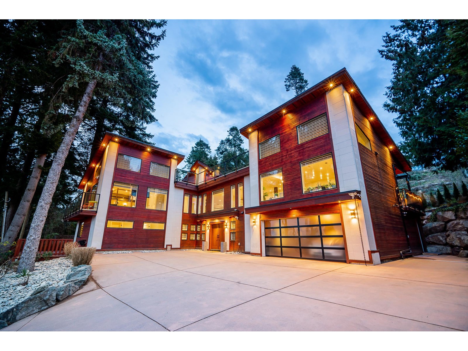 2800 Bayview Street, Surrey, BC, V4A 2Z4
