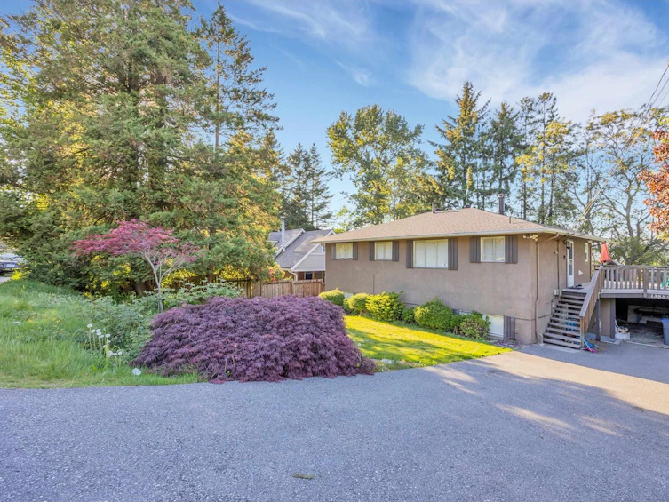 13889 115 Avenue, Surrey, BC, V3R 5Y3