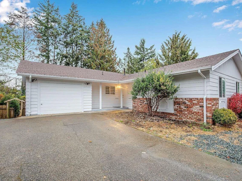 33079 Marshall Road, Abbotsford BC V2S 1K4