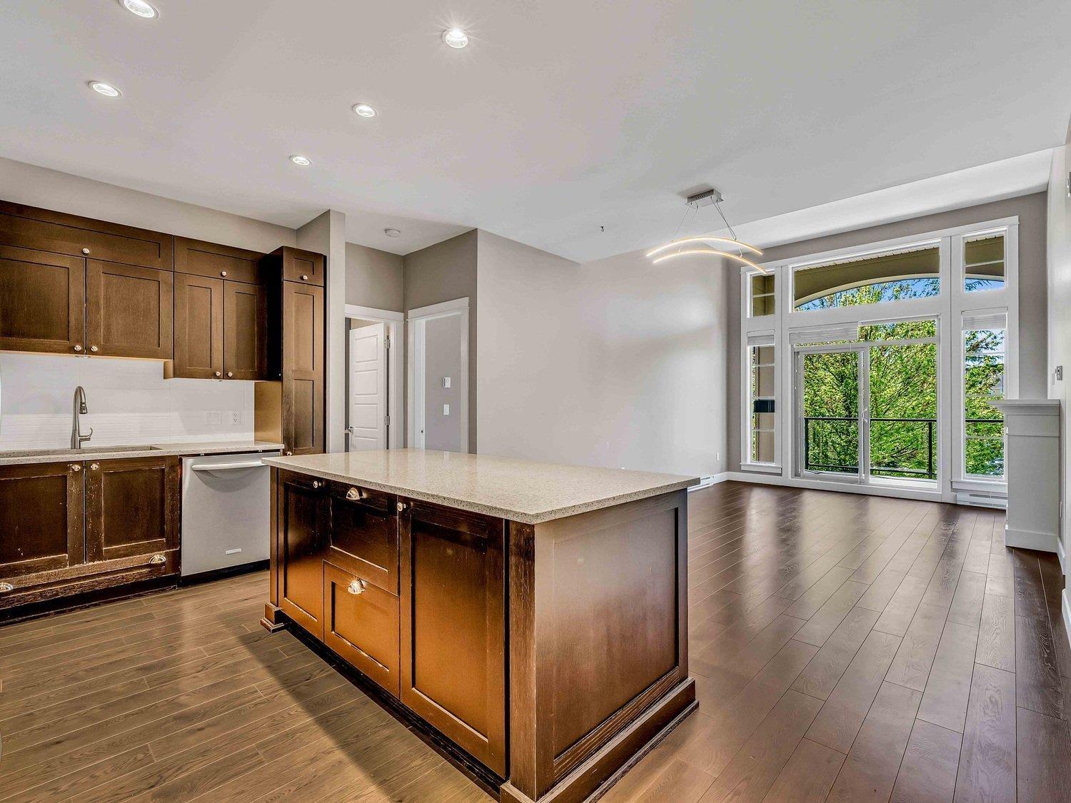 308-15195 36 Avenue, Surrey, BC, V3Z 4R3