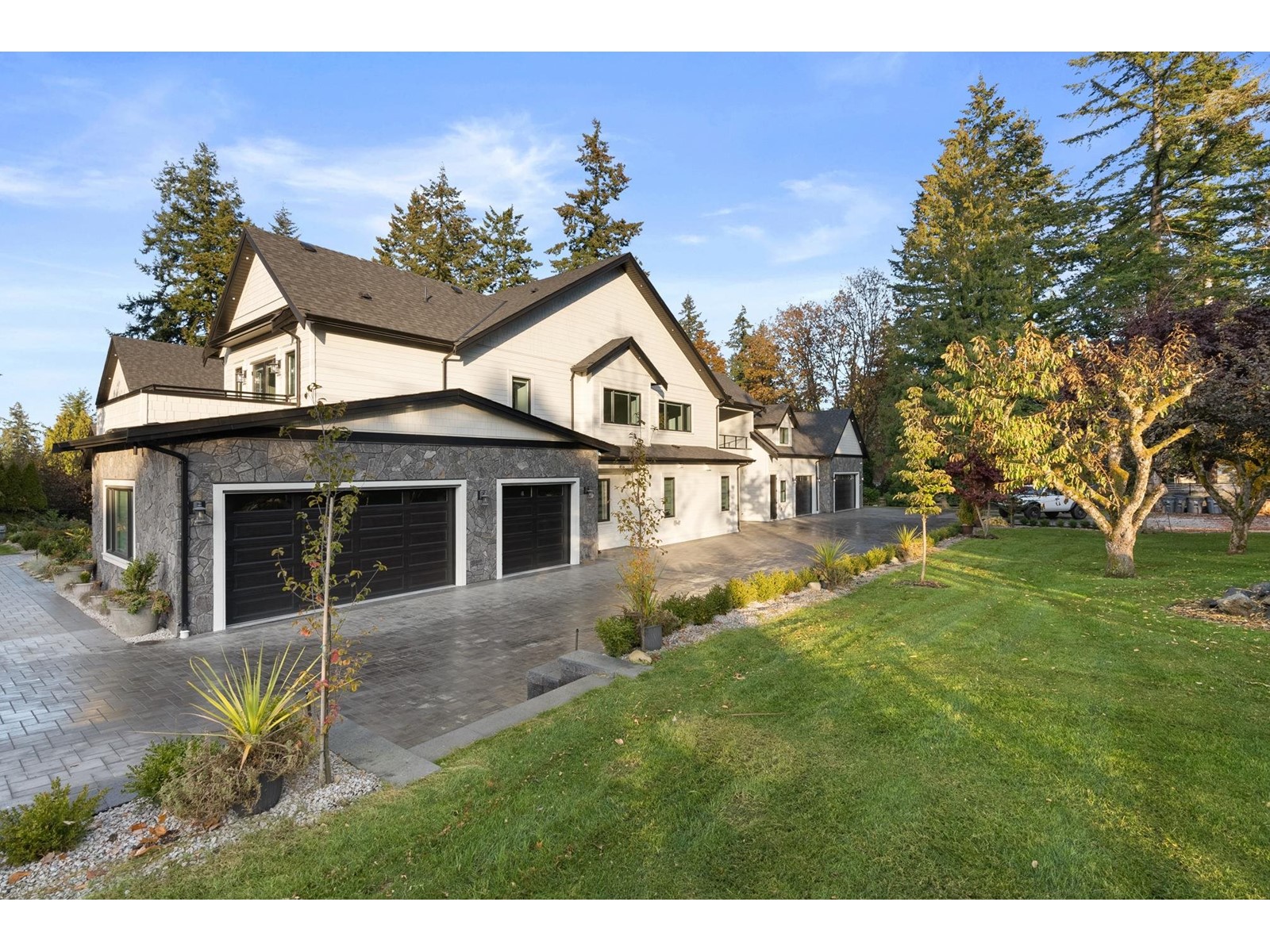 2608 171 Street, Surrey, BC, V3Z 0B3