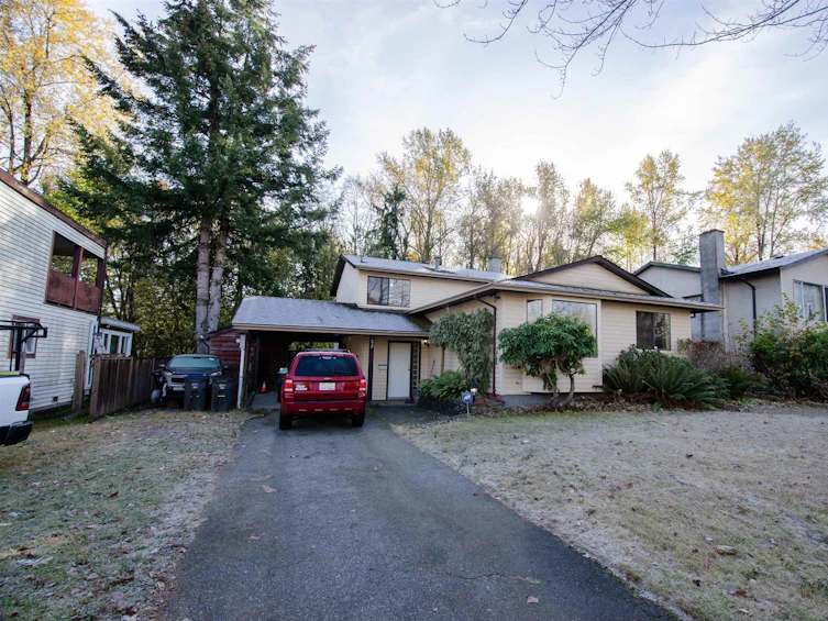 8670 East Tulsy Crescent, Surrey, BC, V3W 7A4