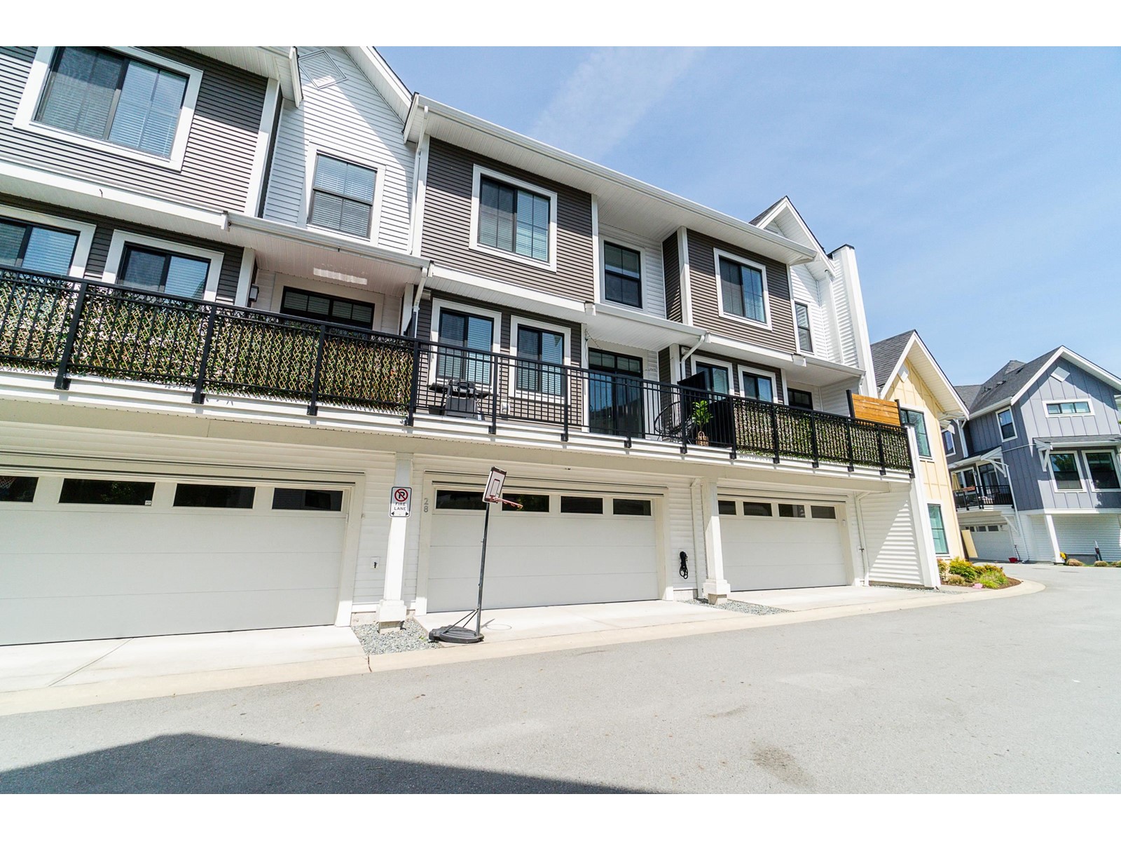 28-5945 176a Street, Surrey, BC, V3S 0A2