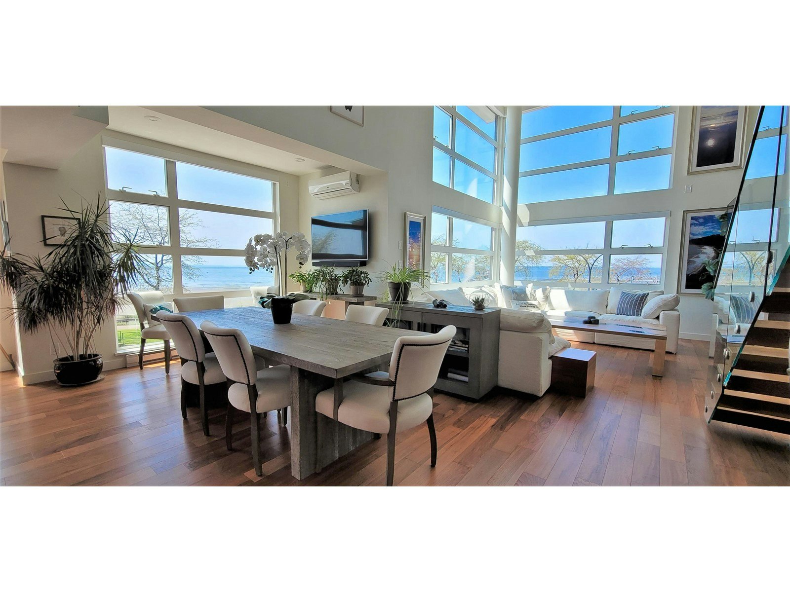 304-1150 Oxford Street, Surrey, BC, V4B 0B3