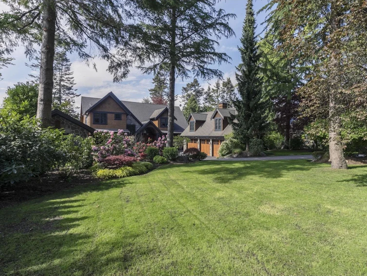 2737 Crescent Drive, Surrey, BC, V4A 3J9
