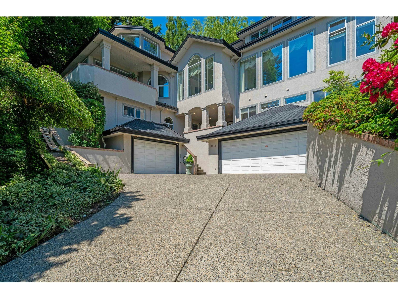 13345 55a Avenue, Surrey, BC, V3X 3B5