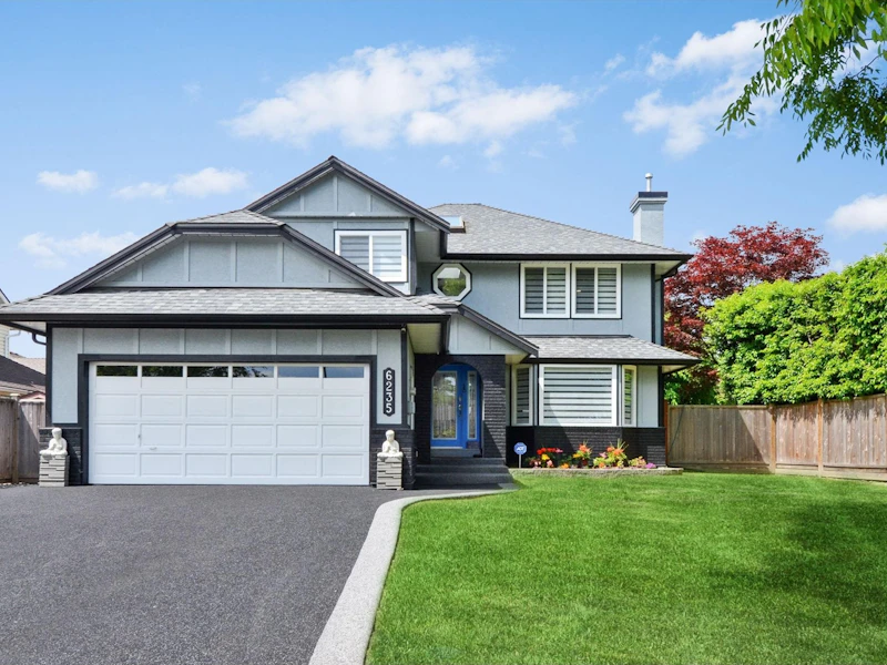 6235 189th Street, Surrey BC V3S 7T7