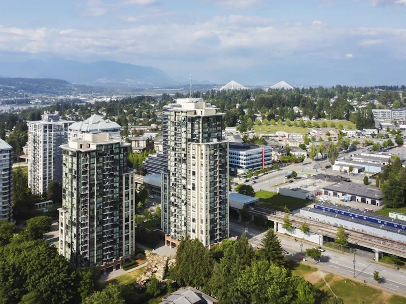 1505 - 10777 University Drive, Surrey BC V3T 0E6