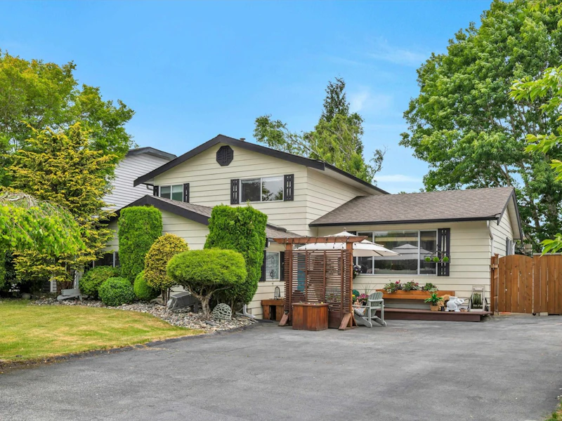 21239 94b Avenue, Langley BC V1M 1M9