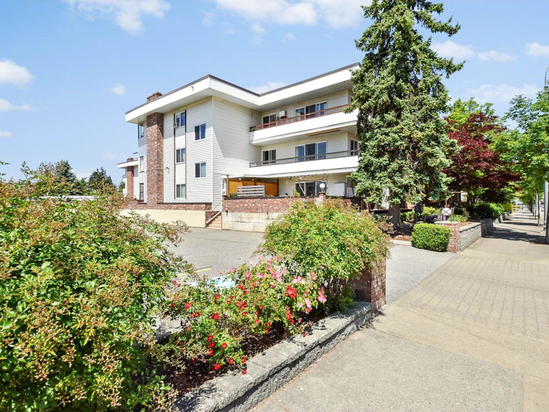 210 - 2211 Clearbrook Road, Abbotsford BC V2T 2X4