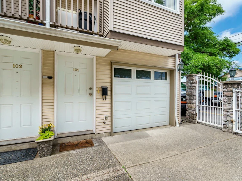 101 - 19700 56th Avenue, Langley BC V3A 3X6
