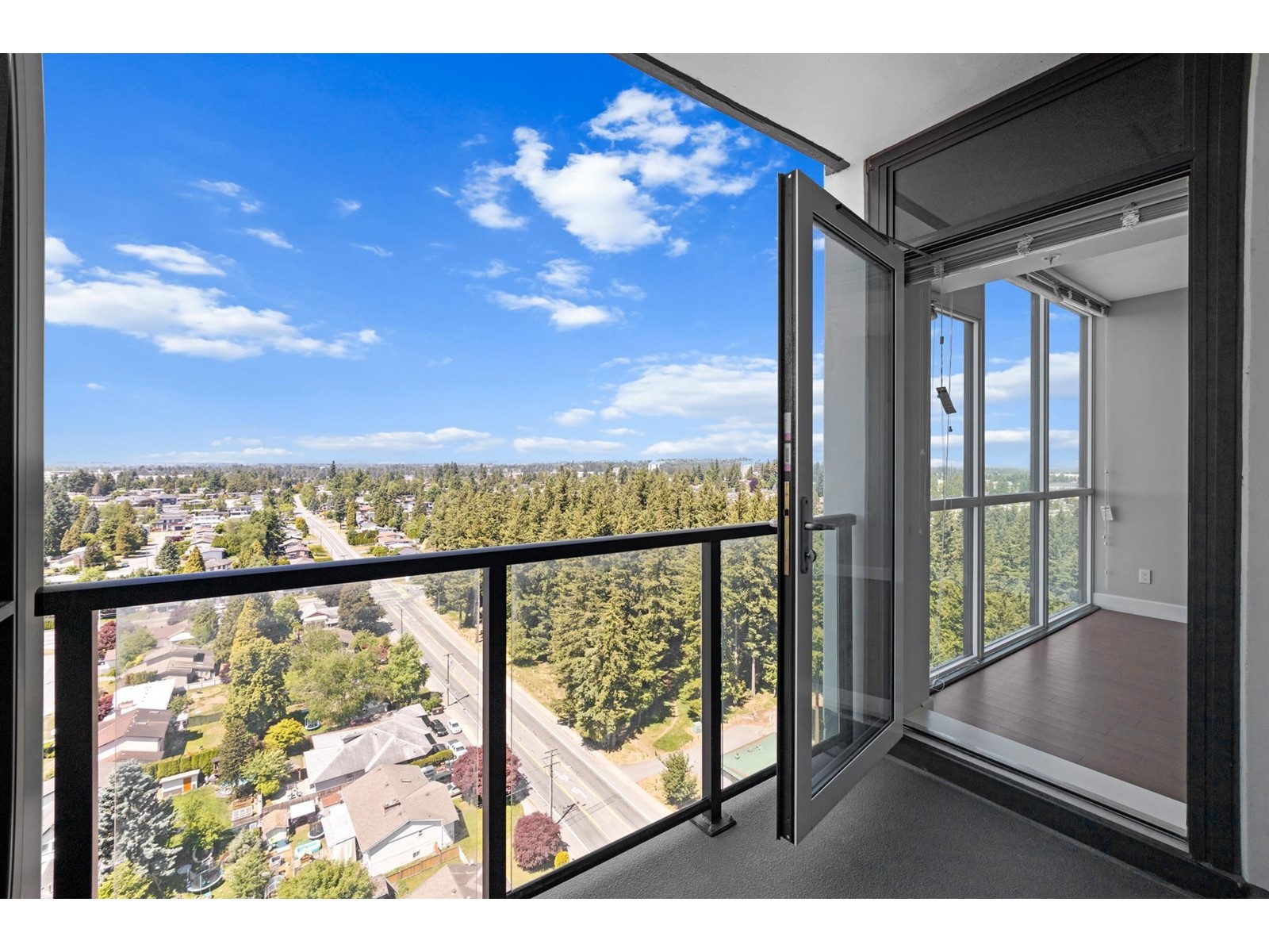 1908-2180 Gladwin, Abbotsford, BC, V2S 0H4