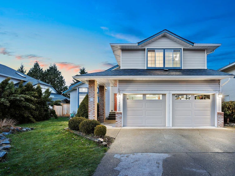 32269 Rogers Avenue, Abbotsford, BC, V2T 5B4