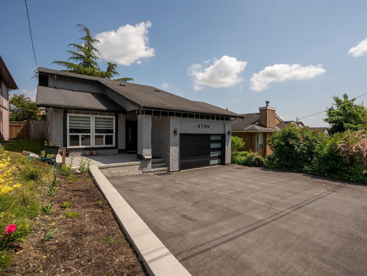 6780 197 Street, Langley, BC, V2Y 1A9