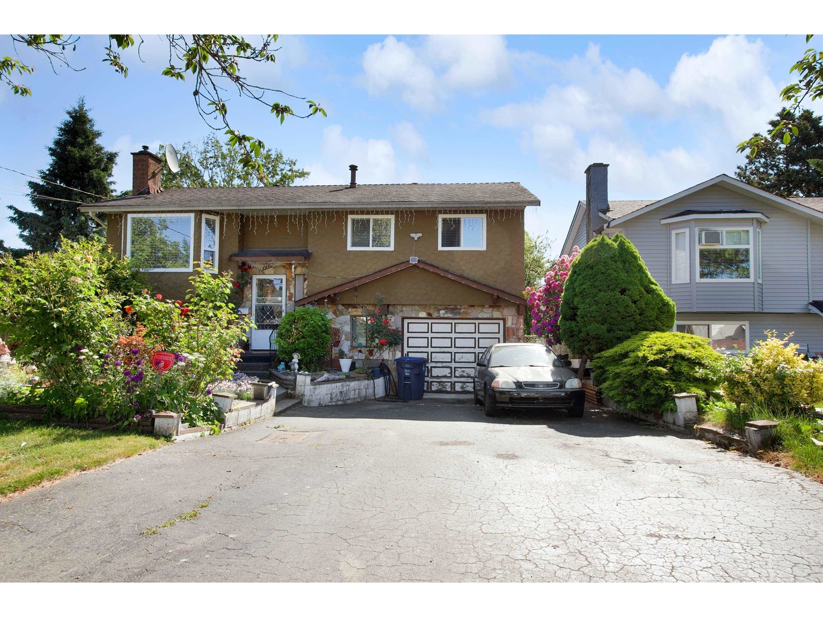 6716 135 Street, Surrey, BC, V3W 7K6
