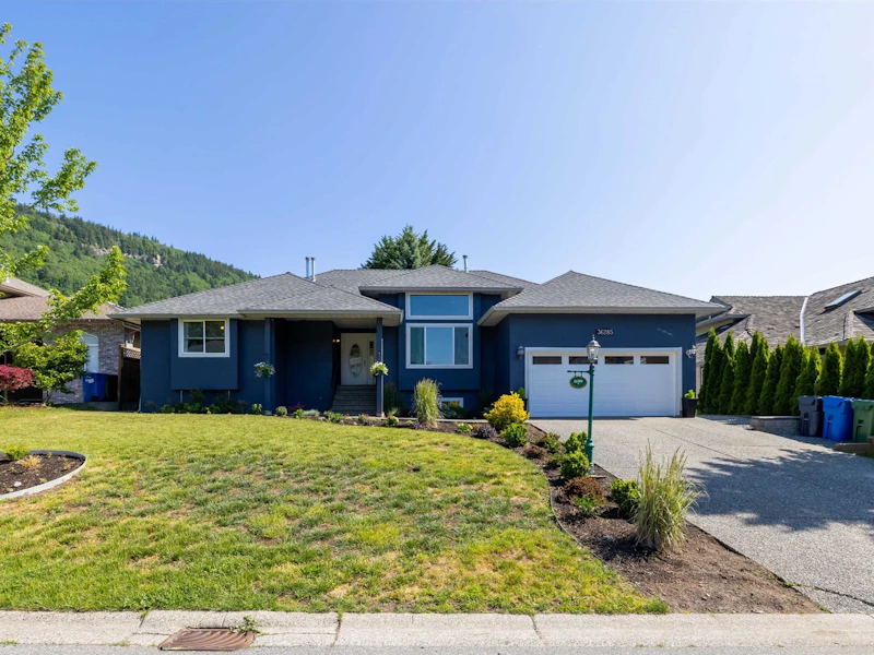 36285 Country Place, Abbotsford BC V3G 1M1