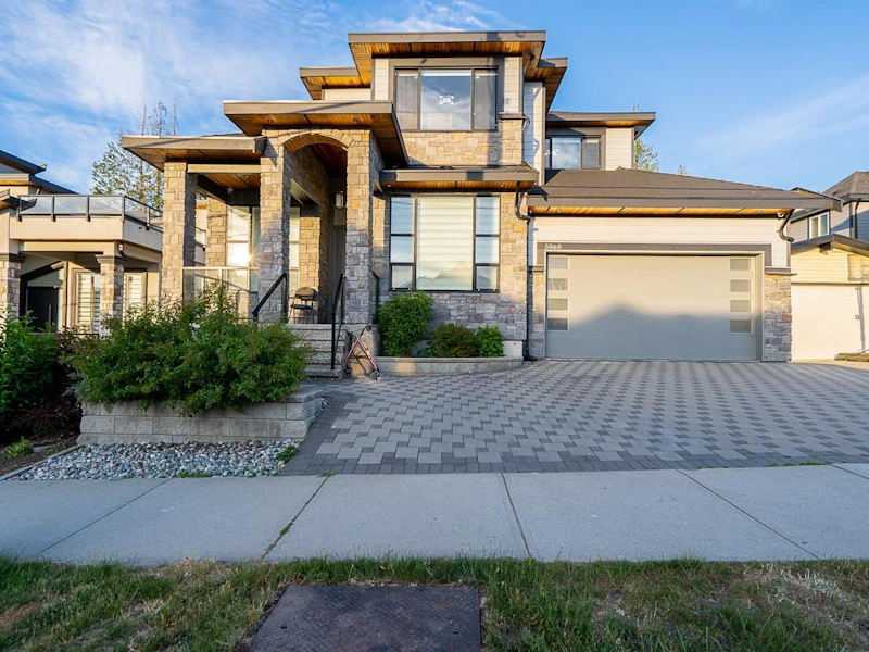 5868 140th Street, Surrey BC