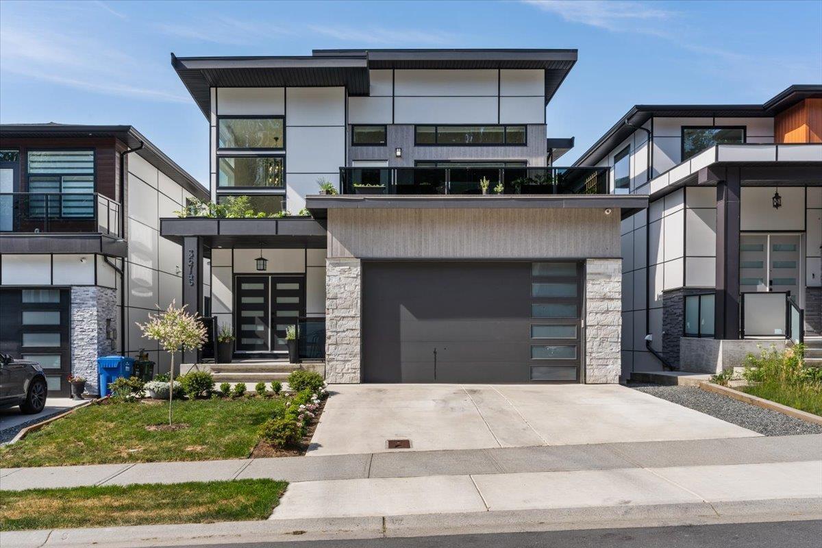 36745 Dianne Brook Avenue, Abbotsford, BC, V3G 0H4