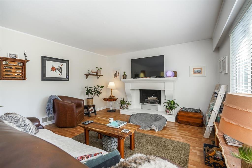 14232 NORTH North Bluff Road, Surrey, BC, V4B 3C5